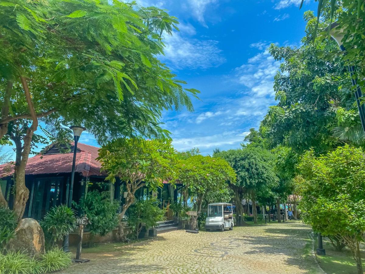 Long Hai Channel Beach Resort Экстерьер фото
