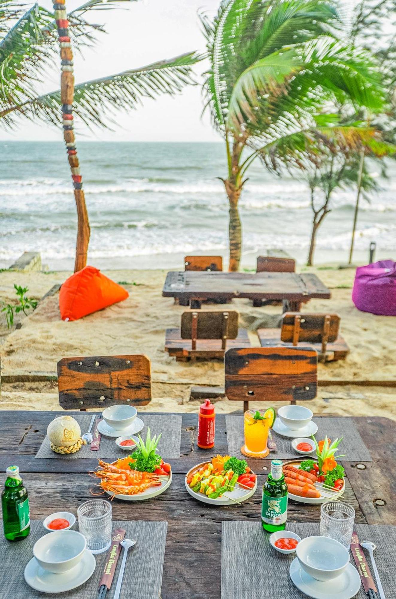 Long Hai Channel Beach Resort Экстерьер фото