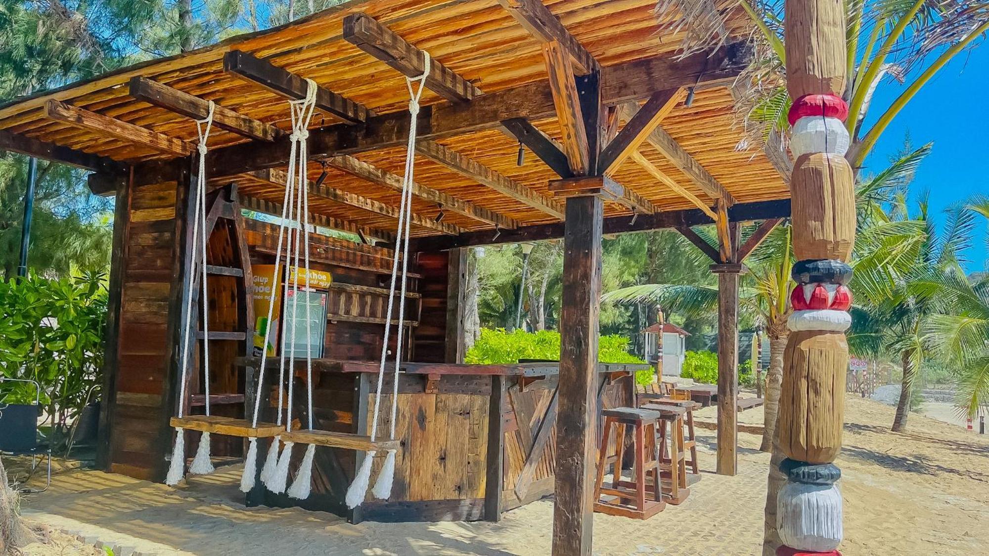 Long Hai Channel Beach Resort Экстерьер фото